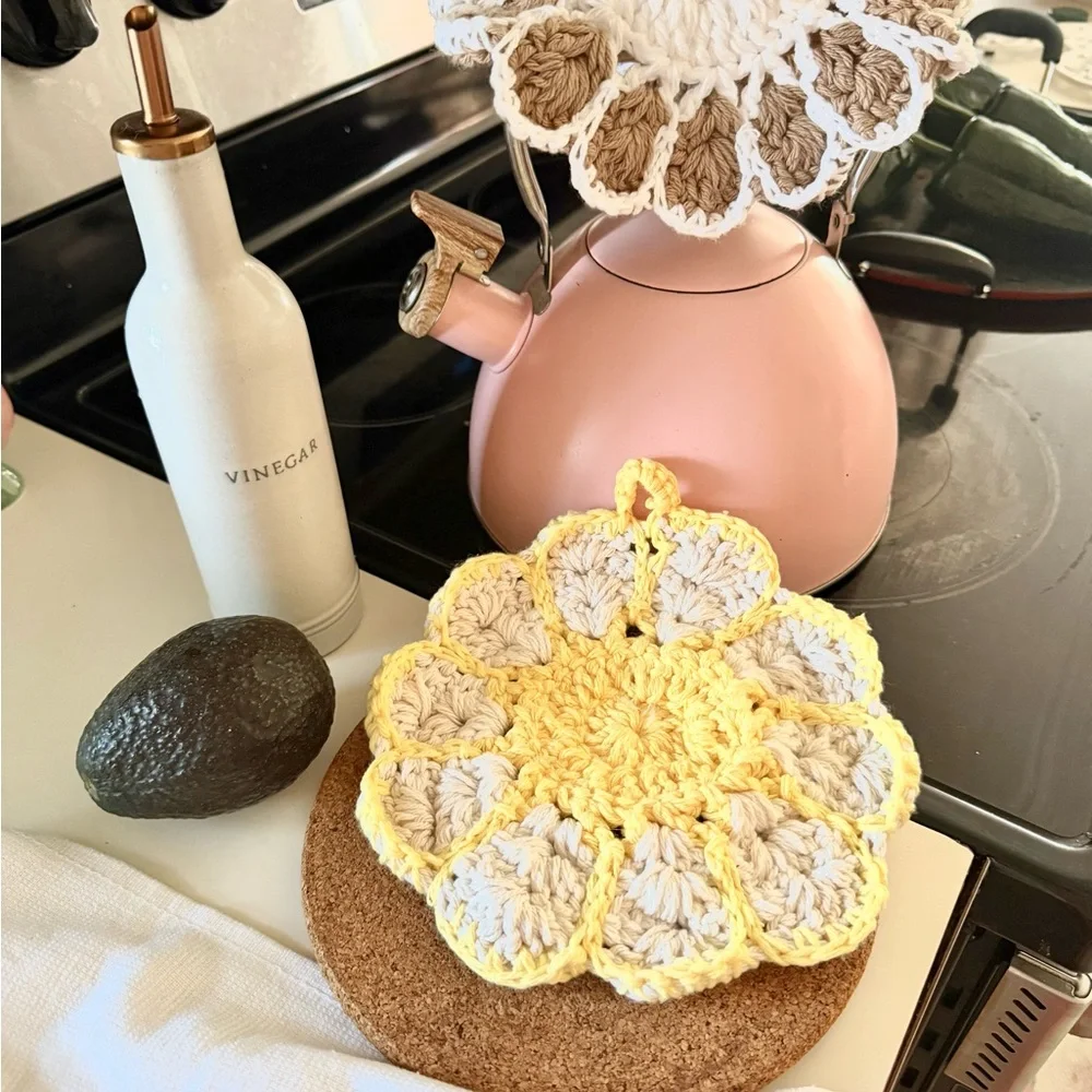 Handmade 100% Cotton Crochet Pot Holders Set of 2 – 7x7 Floral Kitchen - Picture 6 of 7